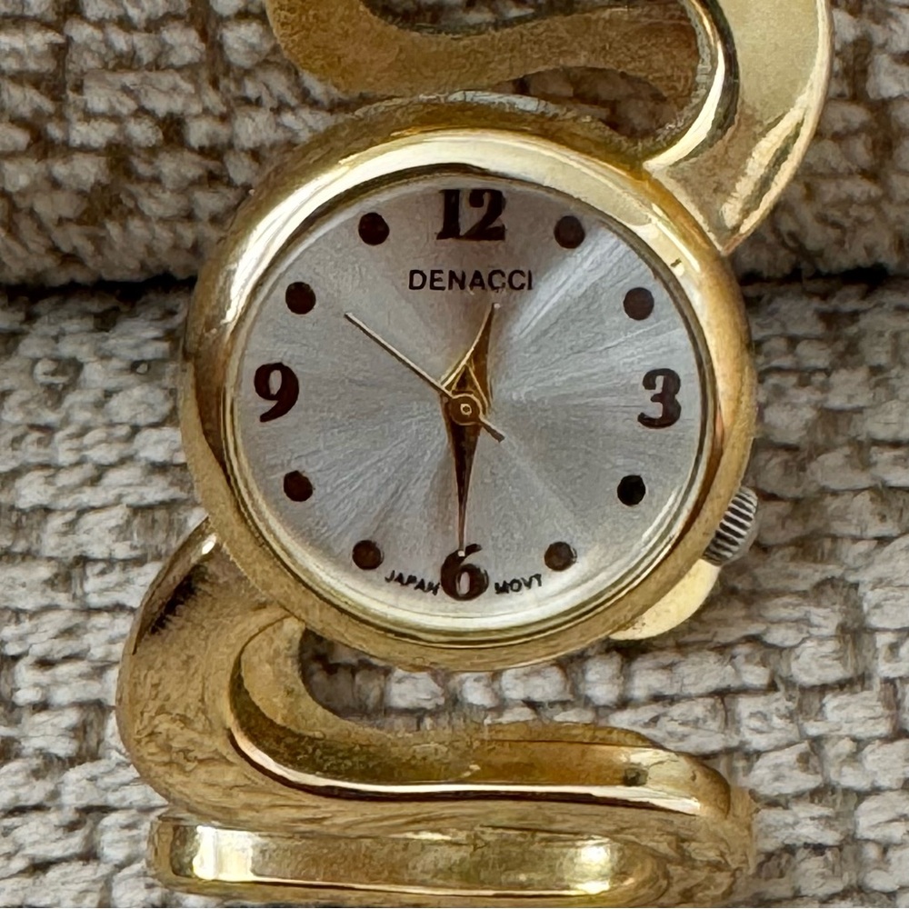 Denacci Bangle Gold Tone Spring Clasp Watch - Picture 4 of 7